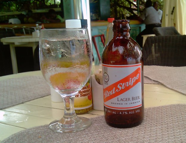 Ямайское пиво «Red Stripe», Ямайка (Red Stripe - Lager Beer, Jamaica) 